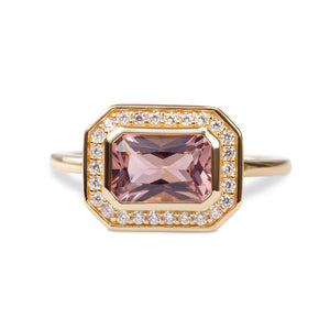 
            
                Load image into Gallery viewer, Gabriella East to West Ring - Morganite
            
        