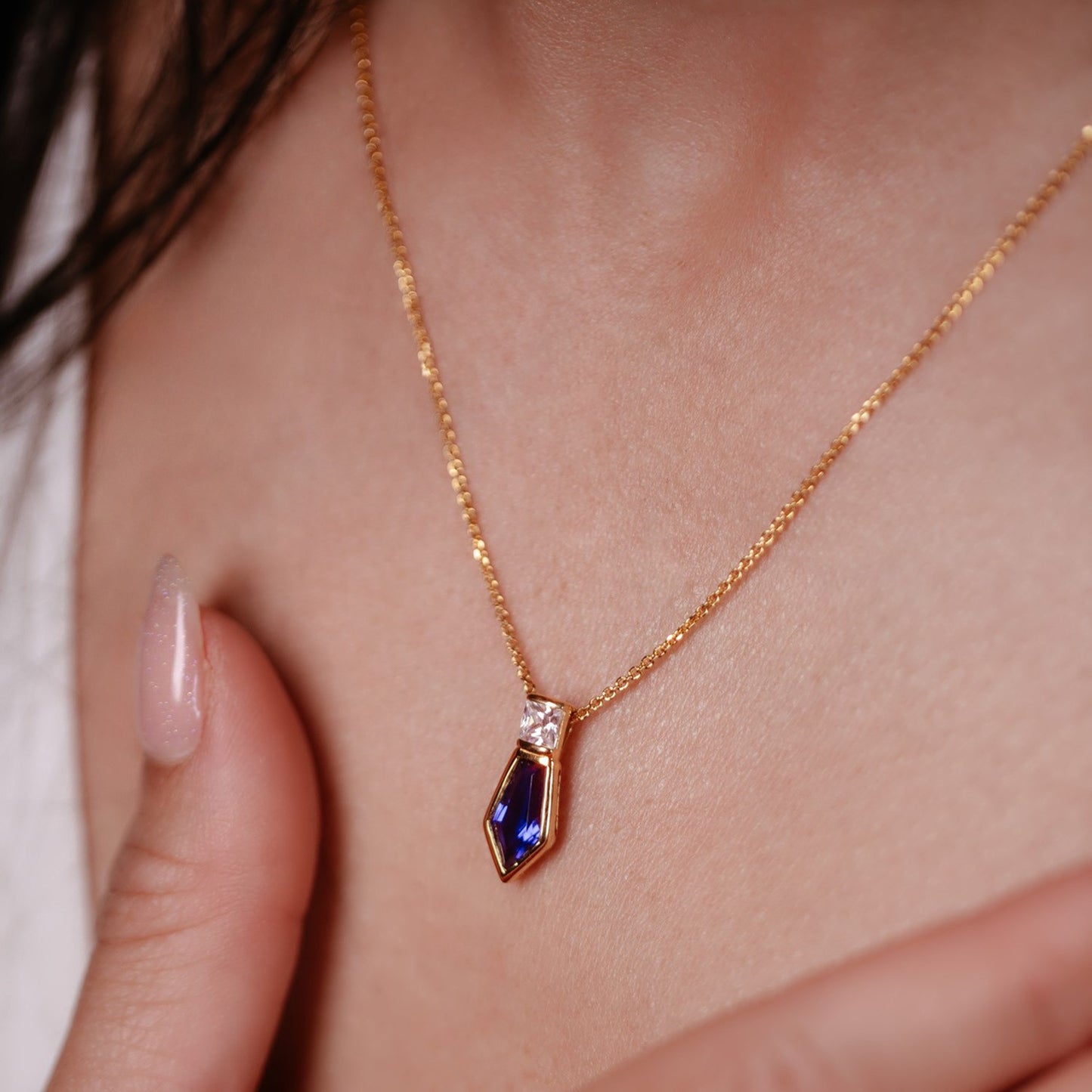 Naomi Deco Drop Pendant - Sapphire