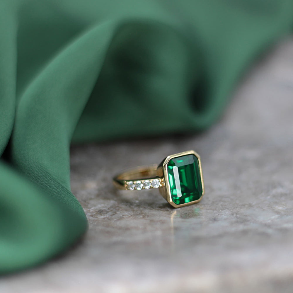 
            
                Load image into Gallery viewer, Art Deco Inspired Gold Statement Ring with a Emerald Centre Stone 
            
        